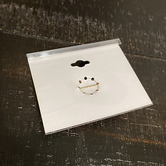 NWOT Gold Tone, Green and Blue Owl Brooch! - Picture 3 of 3